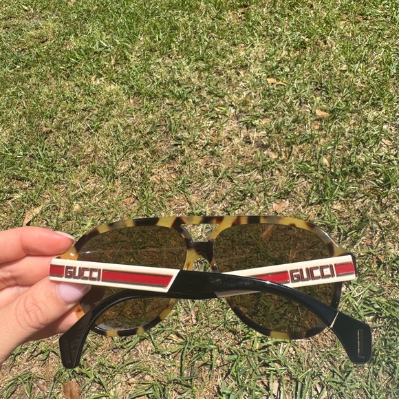 Tortoise Shell Sunglasses - Picture 4 of 4